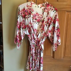 A bed of roses, kimono